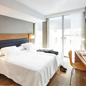 https://century-park.topbarcelonahotels.com